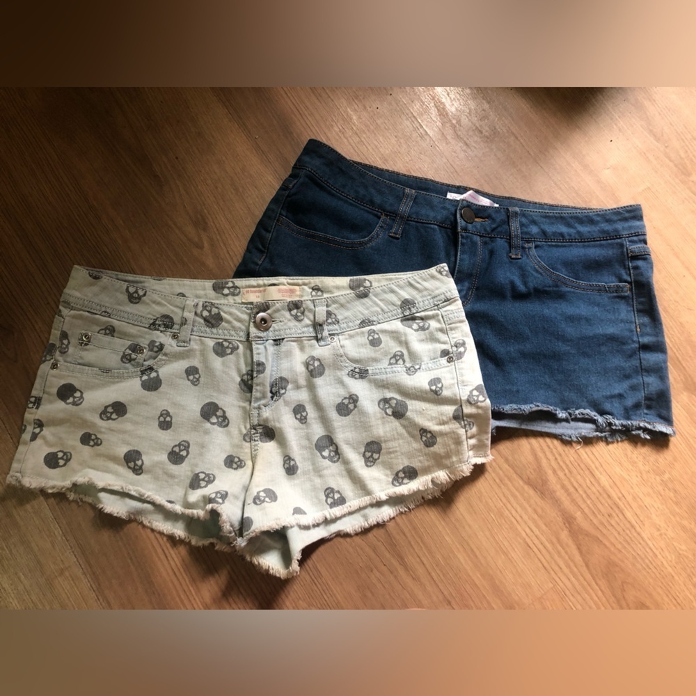 M Lg Women’s Shorts 2 Pairs